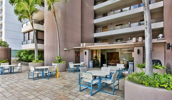 1910 Ala Moana Boulevard,Honolulu,Hawaii,96815,2 Bedrooms Bedrooms,2 BathroomsBathrooms,Condo/Townhouse,Ala Moana,39,18493612