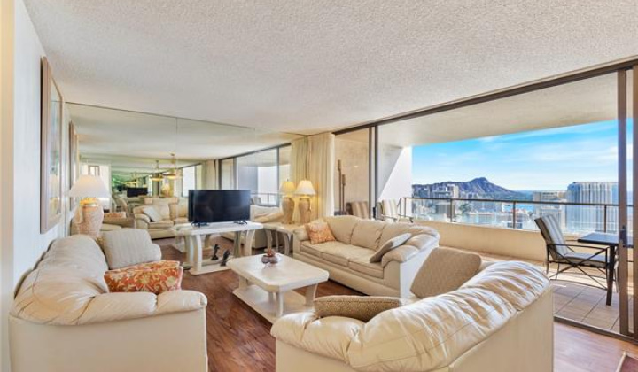 1910 Ala Moana Boulevard,Honolulu,Hawaii,96815,2 Bedrooms Bedrooms,2 BathroomsBathrooms,Condo/Townhouse,Ala Moana,39,18493612