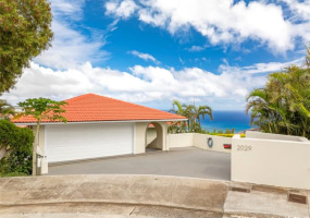 2029 Kuola Place,Honolulu,Hawaii,96821,4 ベッドルーム ベッドルーム,3 バスルームバスルーム,一戸建て,Kuola,18025517