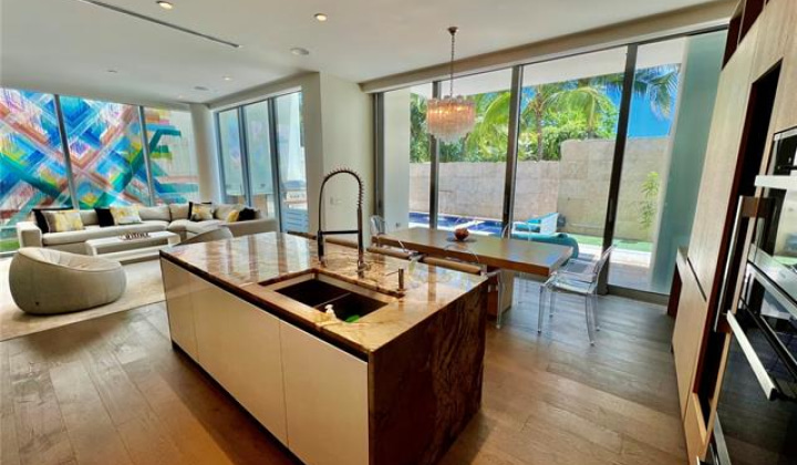1118 Ala Moana Boulevard,Honolulu,Hawaii,96814,4 ベッドルーム ベッドルーム,3 バスルームバスルーム,コンド / タウンハウス,Ala Moana,1,18026650