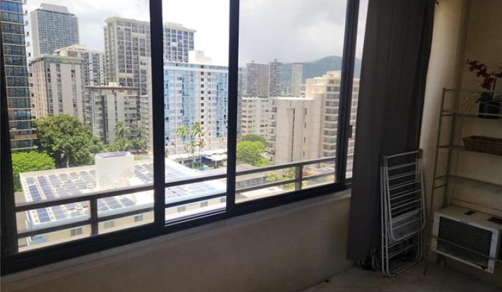 2410 Cleghorn Street,Honolulu,Hawaii,96815,1 Bedroom Bedrooms,1 BathroomBathrooms,Condo/Townhouse,Cleghorn,15,18027901