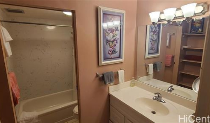 2410 Cleghorn Street,Honolulu,Hawaii,96815,1 Bedroom Bedrooms,1 BathroomBathrooms,Condo/Townhouse,Cleghorn,15,18027901