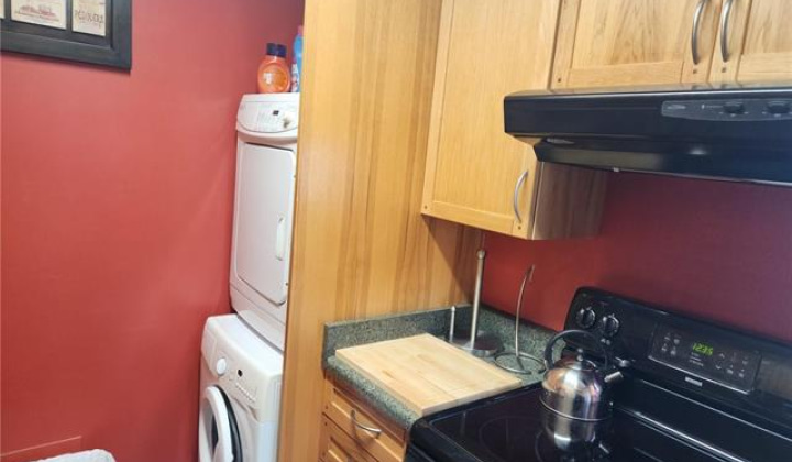 2410 Cleghorn Street,Honolulu,Hawaii,96815,1 Bedroom Bedrooms,1 BathroomBathrooms,Condo/Townhouse,Cleghorn,15,18027901