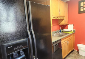 2410 Cleghorn Street,Honolulu,Hawaii,96815,1 Bedroom Bedrooms,1 BathroomBathrooms,Condo/Townhouse,Cleghorn,15,18027901