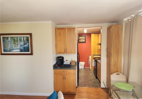 2410 Cleghorn Street,Honolulu,Hawaii,96815,1 Bedroom Bedrooms,1 BathroomBathrooms,Condo/Townhouse,Cleghorn,15,18027901