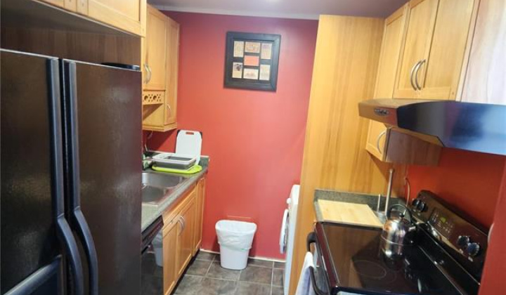 2410 Cleghorn Street,Honolulu,Hawaii,96815,1 Bedroom Bedrooms,1 BathroomBathrooms,Condo/Townhouse,Cleghorn,15,18027901