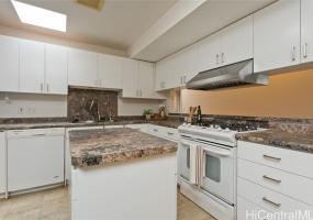 343 Hobron Lane,Honolulu,Hawaii,96815,2 Bedrooms Bedrooms,2 BathroomsBathrooms,Condo/Townhouse,Hobron,26,17642016