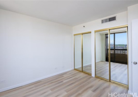 2499 Kapiolani Boulevard,Honolulu,Hawaii,96826,1 ベッドルーム ベッドルーム,1 バスルームバスルーム,コンド / タウンハウス,Kapiolani,28,18028301