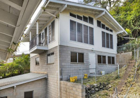 2325/2327 Round Top Drive,Honolulu,Hawaii,96822,5 ベッドルーム ベッドルーム,3 バスルームバスルーム,一戸建て,Round Top,18028518