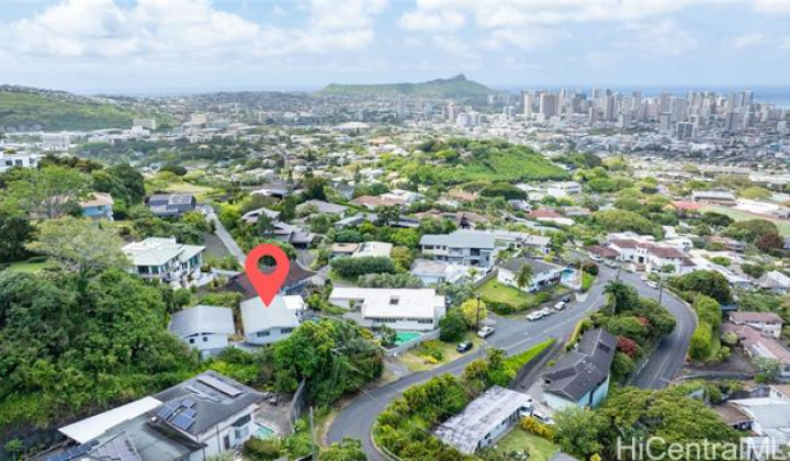 2325/2327 Round Top Drive,Honolulu,Hawaii,96822,5 ベッドルーム ベッドルーム,3 バスルームバスルーム,一戸建て,Round Top,18028518