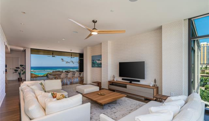 1388 Ala Moana Boulevard,Honolulu,Hawaii,96814,3 ベッドルーム ベッドルーム,3 バスルームバスルーム,コンド / タウンハウス,Ala Moana,8,18030102