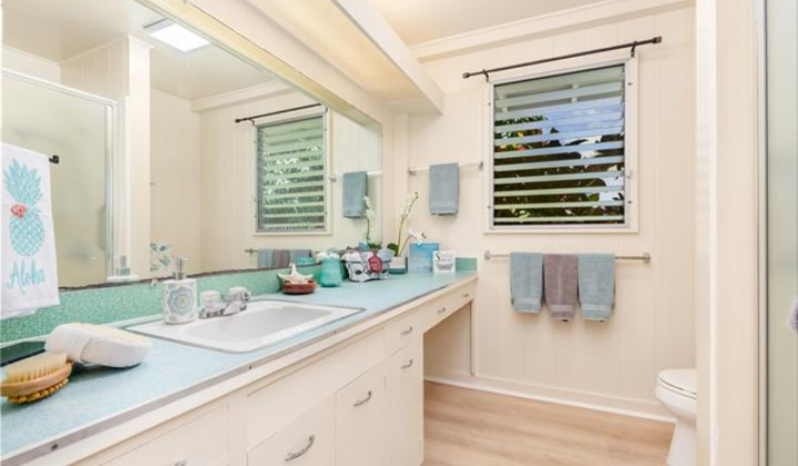 1305 Ainapua Street,Honolulu,Hawaii,96819,3 Bedrooms Bedrooms,2 BathroomsBathrooms,Single family,Ainapua,18030740