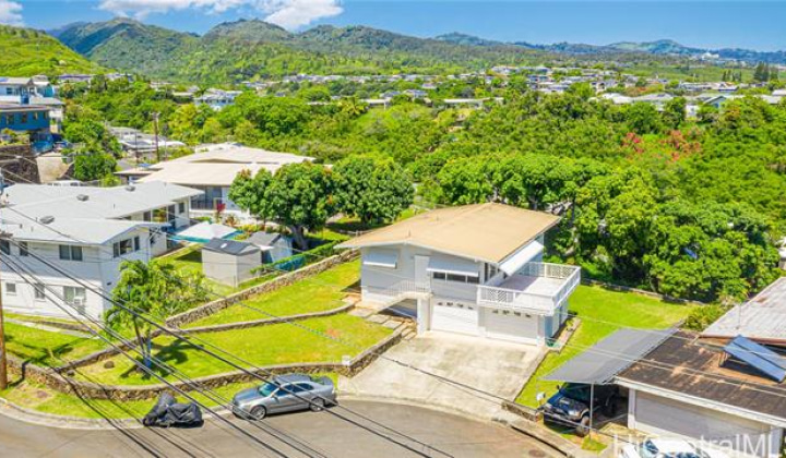 1305 Ainapua Street,Honolulu,Hawaii,96819,3 Bedrooms Bedrooms,2 BathroomsBathrooms,Single family,Ainapua,18030740