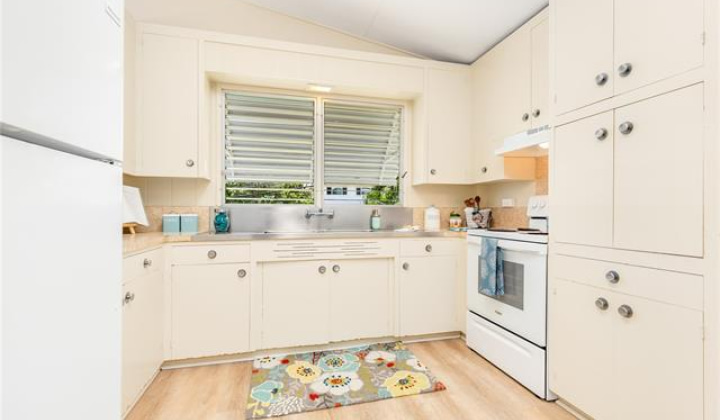 1305 Ainapua Street,Honolulu,Hawaii,96819,3 Bedrooms Bedrooms,2 BathroomsBathrooms,Single family,Ainapua,18030740