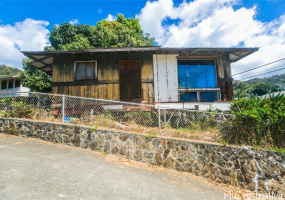 2360 Wilson Street,Honolulu,Hawaii,96819,3 Bedrooms Bedrooms,1 BathroomBathrooms,Single family,Wilson,18031813