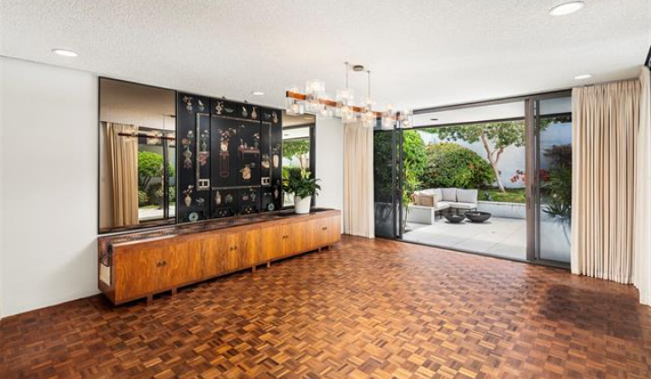 3869 Pokapahu Place,Honolulu,Hawaii,96816,5 Bedrooms Bedrooms,5 BathroomsBathrooms,Single family,Pokapahu,18033626