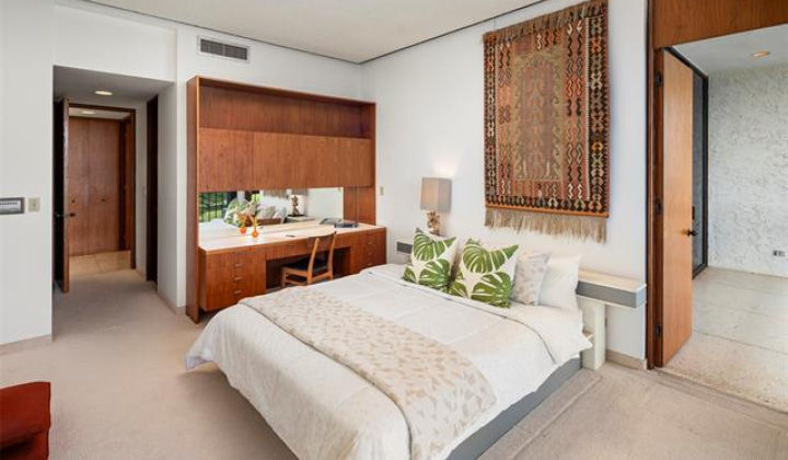 3869 Pokapahu Place,Honolulu,Hawaii,96816,5 Bedrooms Bedrooms,5 BathroomsBathrooms,Single family,Pokapahu,18033626