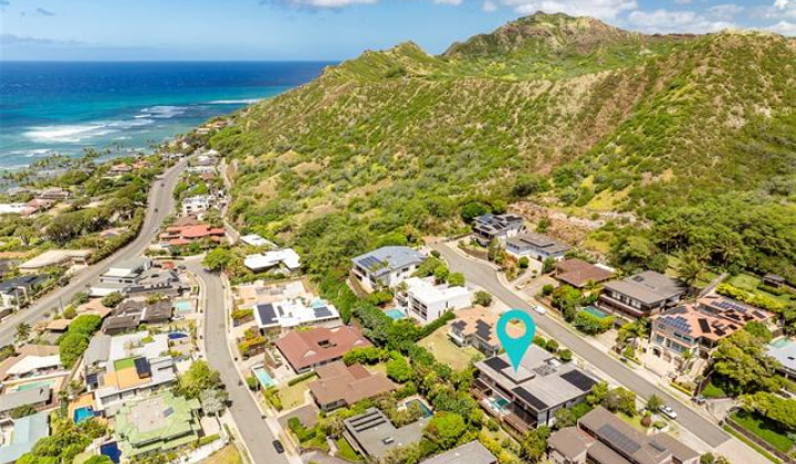 3869 Pokapahu Place,Honolulu,Hawaii,96816,5 Bedrooms Bedrooms,5 BathroomsBathrooms,Single family,Pokapahu,18033626