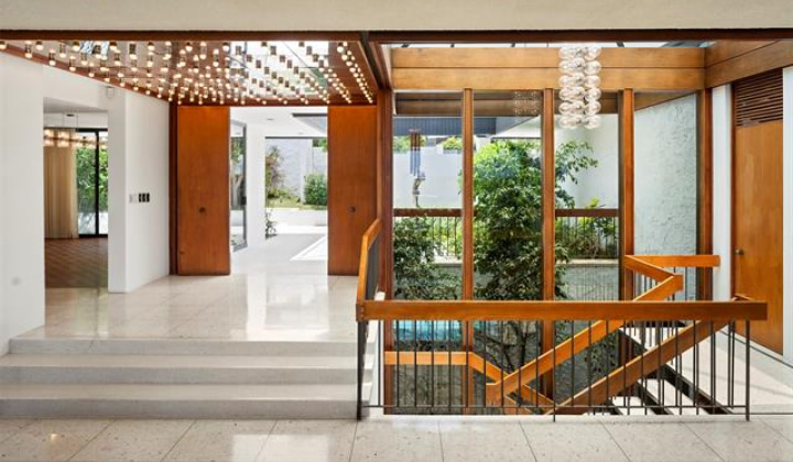 3869 Pokapahu Place,Honolulu,Hawaii,96816,5 Bedrooms Bedrooms,5 BathroomsBathrooms,Single family,Pokapahu,18033626