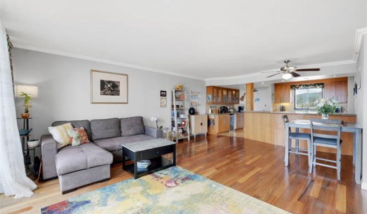 581 Kamoku Street,Honolulu,Hawaii,96826,2 Bedrooms Bedrooms,2 BathroomsBathrooms,Condo/Townhouse,Kamoku,24,18034196
