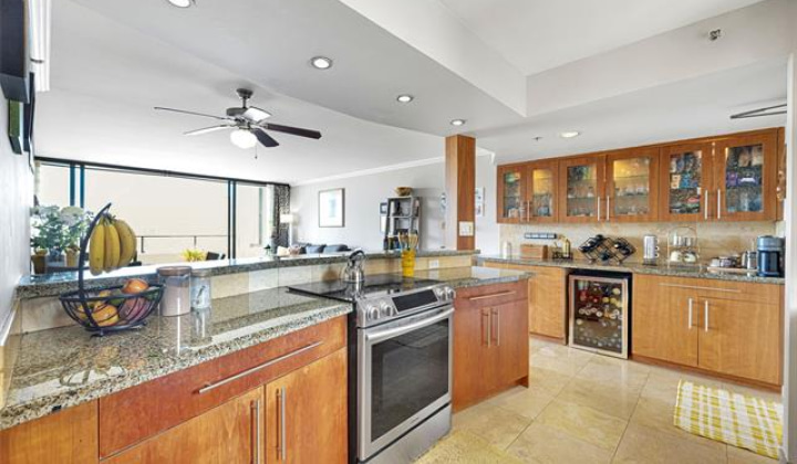 581 Kamoku Street,Honolulu,Hawaii,96826,2 Bedrooms Bedrooms,2 BathroomsBathrooms,Condo/Townhouse,Kamoku,24,18034196