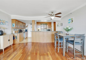 581 Kamoku Street,Honolulu,Hawaii,96826,2 Bedrooms Bedrooms,2 BathroomsBathrooms,Condo/Townhouse,Kamoku,24,18034196