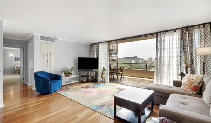 581 Kamoku Street,Honolulu,Hawaii,96826,2 Bedrooms Bedrooms,2 BathroomsBathrooms,Condo/Townhouse,Kamoku,24,18034196