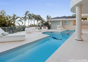 875 Ikena Circle,Honolulu,Hawaii,96821,5 ベッドルーム ベッドルーム,5 バスルームバスルーム,一戸建て,Ikena,18036938