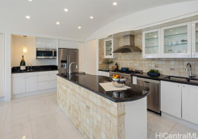 875 Ikena Circle,Honolulu,Hawaii,96821,5 ベッドルーム ベッドルーム,5 バスルームバスルーム,一戸建て,Ikena,18036938