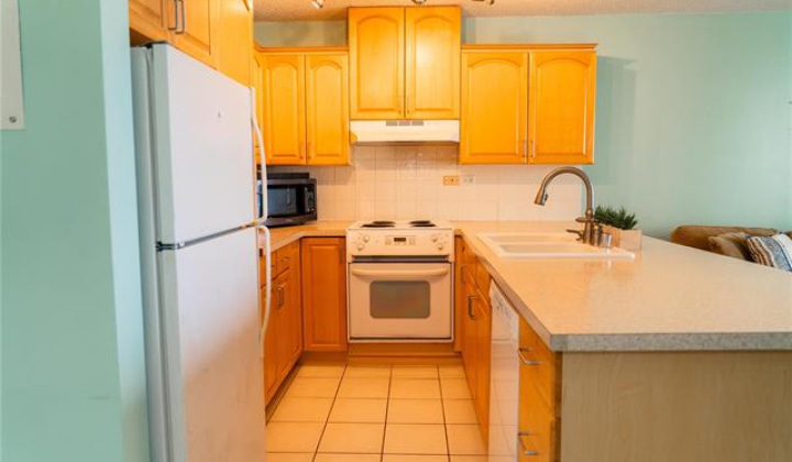 2140 Kuhio Avenue,Honolulu,Hawaii,96815,1 ベッドルーム ベッドルーム,1 バスルームバスルーム,コンド / タウンハウス,Kuhio,19,18040281