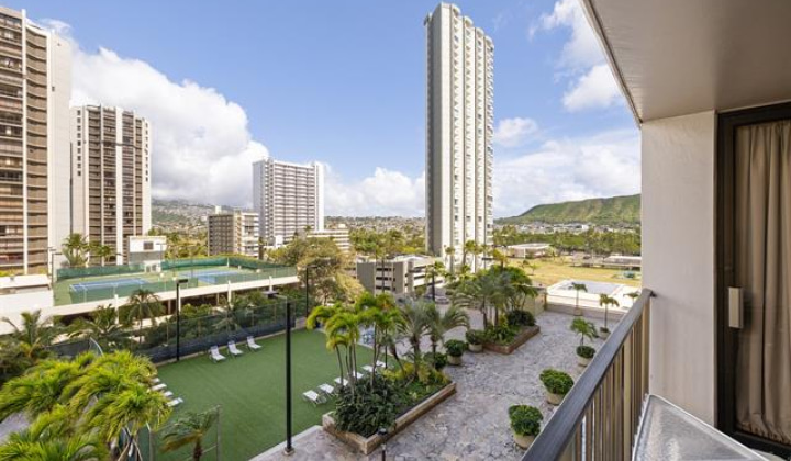 229 Paoakalani Avenue,Honolulu,Hawaii,96815,1 Bedroom Bedrooms,1 BathroomBathrooms,Condo/Townhouse,Paoakalani,9,18503322