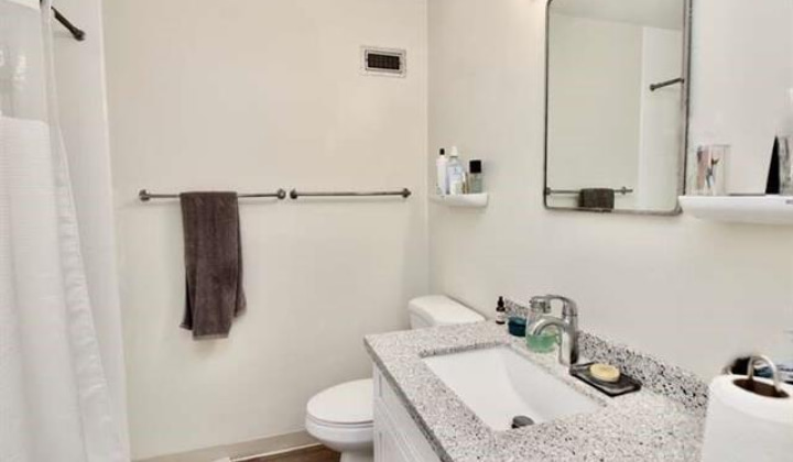 1515 Nuuanu Avenue,Honolulu,Hawaii,96817,1 Bedroom Bedrooms,1 BathroomBathrooms,Condo/Townhouse,Nuuanu,23,18042168