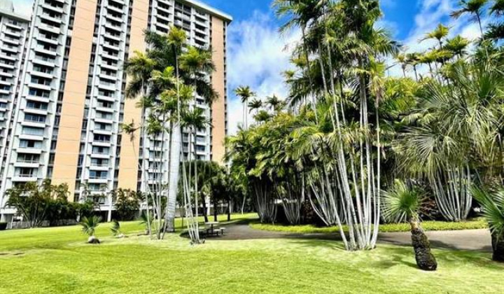 1515 Nuuanu Avenue,Honolulu,Hawaii,96817,1 Bedroom Bedrooms,1 BathroomBathrooms,Condo/Townhouse,Nuuanu,23,18042168