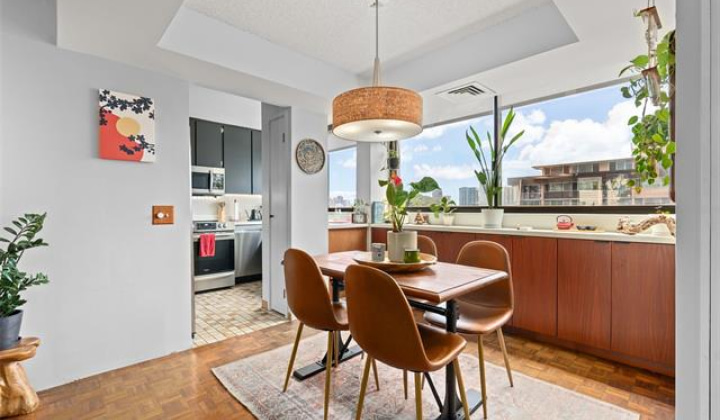 1114 Punahou Street,Honolulu,Hawaii,96826,3 ベッドルーム ベッドルーム,2 バスルームバスルーム,コンド / タウンハウス,Punahou,4,19209751
