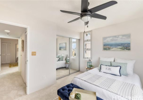 1448 Young Street,Honolulu,Hawaii,96814,2 Bedrooms Bedrooms,1 BathroomBathrooms,Condo/Townhouse,Young,18,18043974