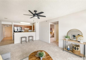 1448 Young Street,Honolulu,Hawaii,96814,2 Bedrooms Bedrooms,1 BathroomBathrooms,Condo/Townhouse,Young,18,18043974