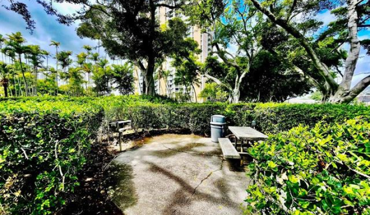 1519 Nuuanu Avenue,Honolulu,Hawaii,96817,1 Bedroom Bedrooms,1 BathroomBathrooms,Condo/Townhouse,Nuuanu,5,18043978