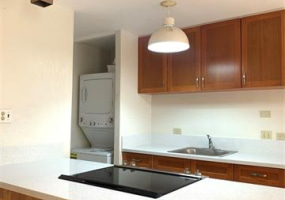 320 Liliuokalani Avenue,Honolulu,Hawaii,96815,2 ベッドルーム ベッドルーム,1 バスルームバスルーム,コンド / タウンハウス,Liliuokalani,6,18044124