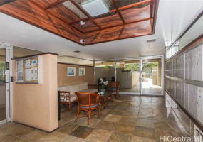 1024 Spencer Street,Honolulu,Hawaii,96822,1 Bedroom Bedrooms,1 BathroomBathrooms,Condo/Townhouse,Spencer,12,17662367