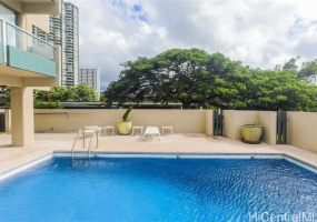 1024 Spencer Street,Honolulu,Hawaii,96822,1 Bedroom Bedrooms,1 BathroomBathrooms,Condo/Townhouse,Spencer,12,17662367