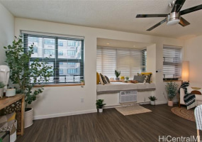 1024 Spencer Street,Honolulu,Hawaii,96822,1 Bedroom Bedrooms,1 BathroomBathrooms,Condo/Townhouse,Spencer,12,17662367