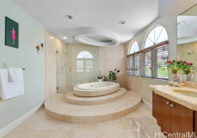 96 Moaniala Place,Honolulu,Hawaii,96821,3 Bedrooms Bedrooms,2 BathroomsBathrooms,Single family,Moaniala,18059105