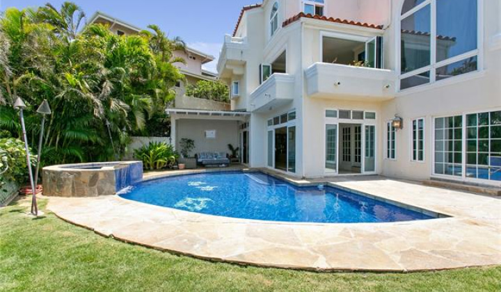 96 Moaniala Place,Honolulu,Hawaii,96821,3 Bedrooms Bedrooms,2 BathroomsBathrooms,Single family,Moaniala,18059105