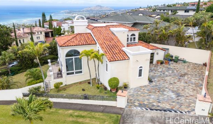 96 Moaniala Place,Honolulu,Hawaii,96821,3 Bedrooms Bedrooms,2 BathroomsBathrooms,Single family,Moaniala,18059105