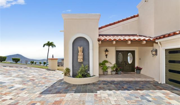 96 Moaniala Place,Honolulu,Hawaii,96821,3 Bedrooms Bedrooms,2 BathroomsBathrooms,Single family,Moaniala,18059105