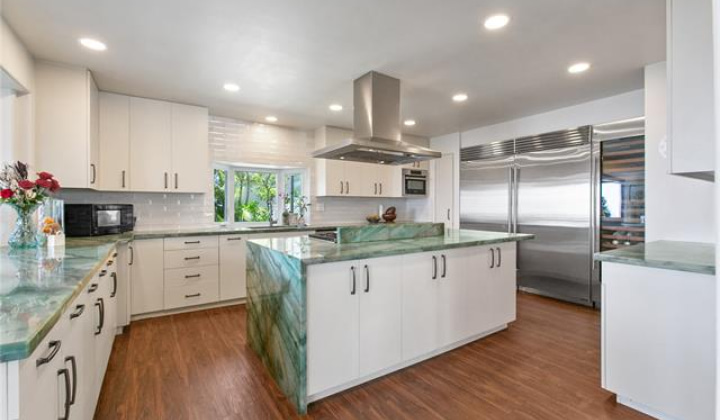 96 Moaniala Place,Honolulu,Hawaii,96821,3 Bedrooms Bedrooms,2 BathroomsBathrooms,Single family,Moaniala,18059105
