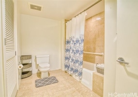 88 Piikoi Street,Honolulu,Hawaii,96814,1 Bedroom Bedrooms,1 BathroomBathrooms,Condo/Townhouse,Piikoi,11,17662690