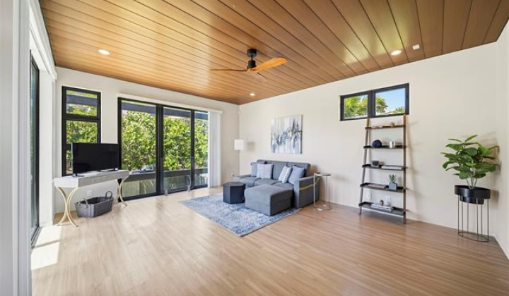 3849 Poka Street,Honolulu,Hawaii,96816,7 Bedrooms Bedrooms,6 BathroomsBathrooms,Single family,Poka,19235506