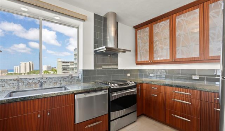 999 Wilder Avenue,Honolulu,Hawaii,96822,2 ベッドルーム ベッドルーム,2 バスルームバスルーム,コンド / タウンハウス,Wilder,7,18059824