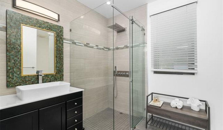 999 Wilder Avenue,Honolulu,Hawaii,96822,2 ベッドルーム ベッドルーム,2 バスルームバスルーム,コンド / タウンハウス,Wilder,7,18059824